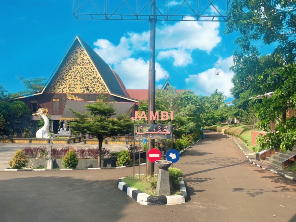 taman mini indonesia indah