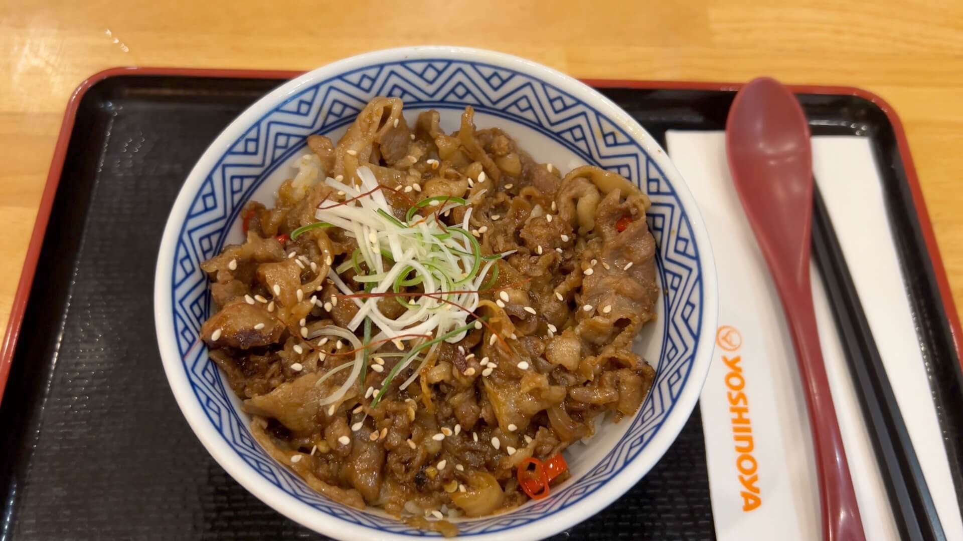 ピリ辛牛焼肉丼