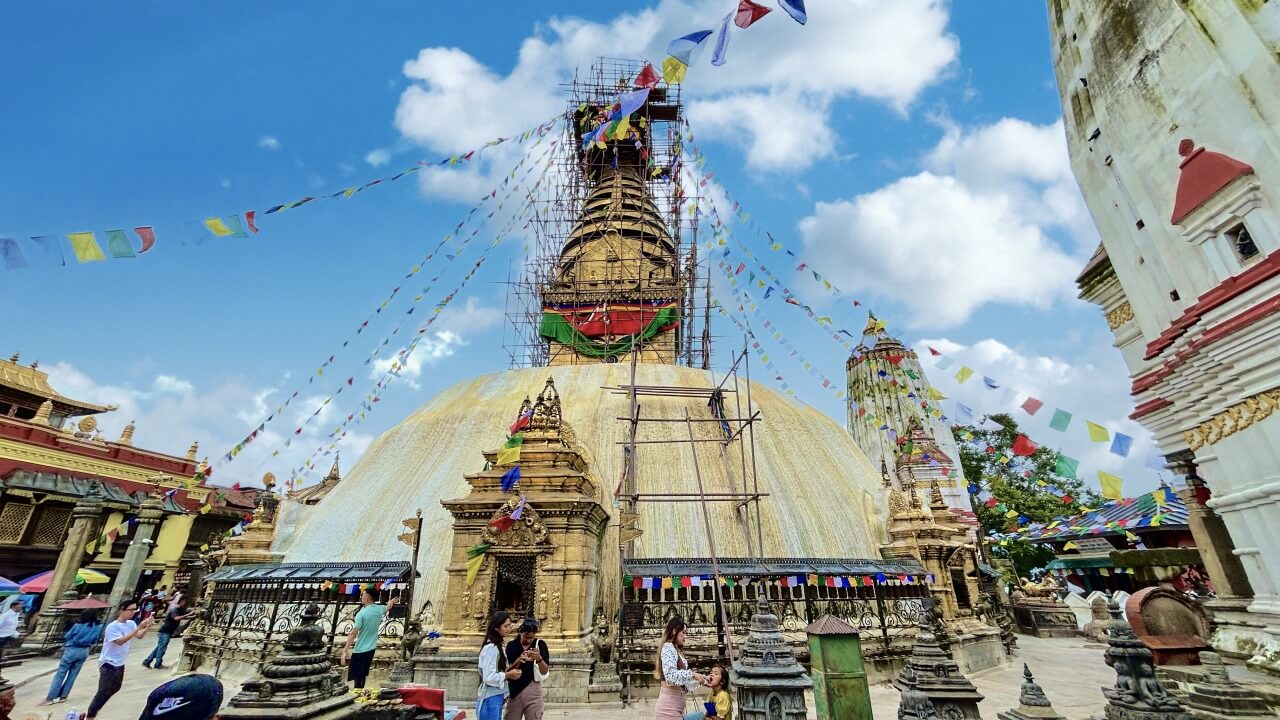 スワヤンブナート寺院